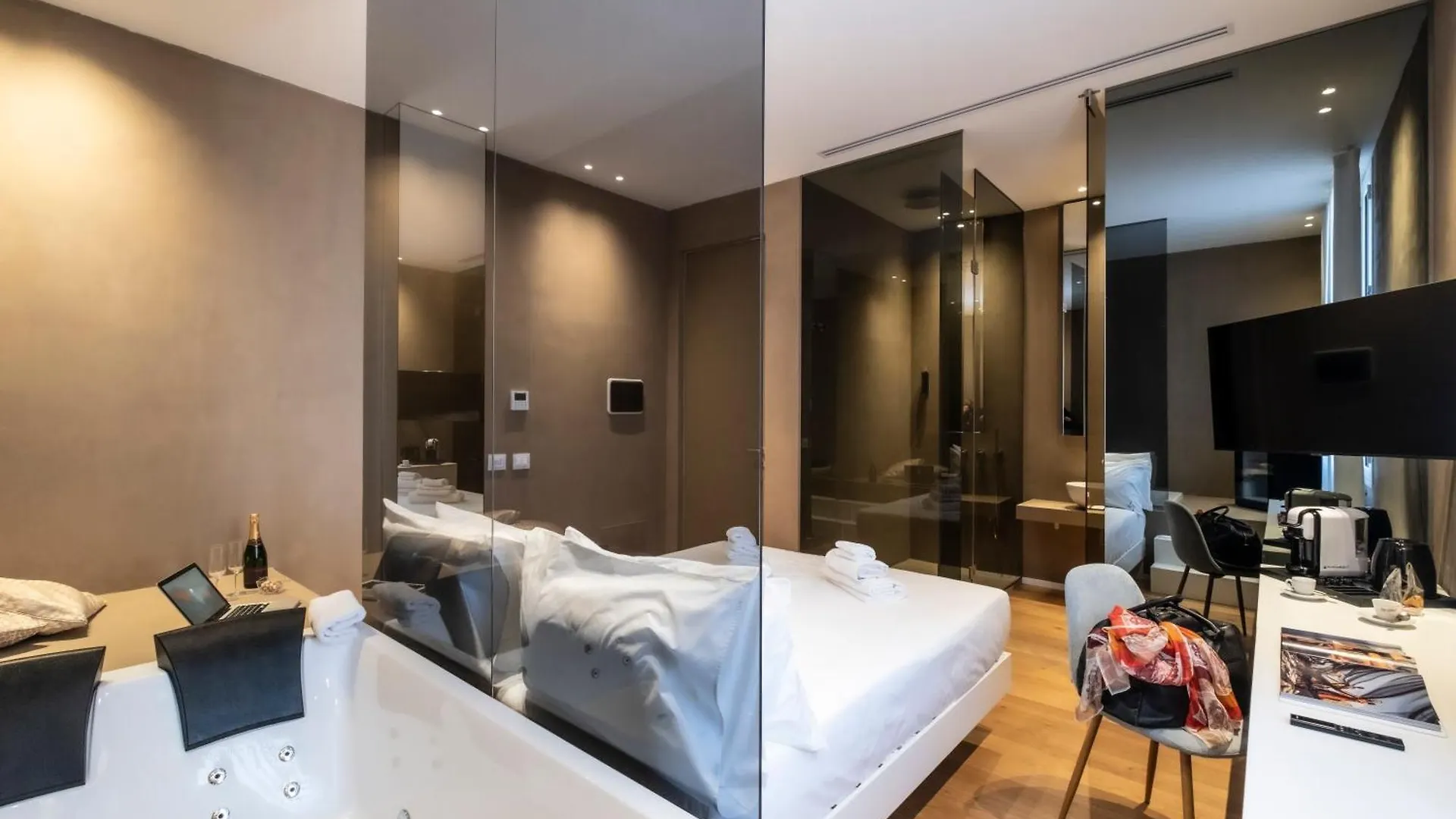Amorgiu Luxury Suites Palermo 0*,  Italy